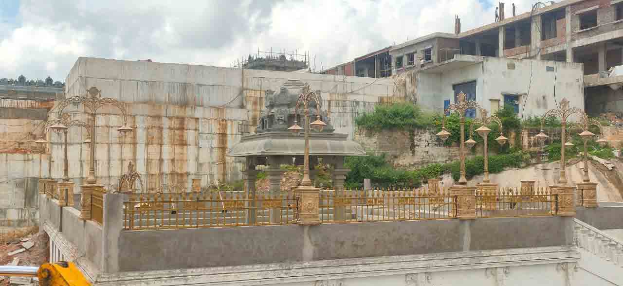 YADADRI: విష్ణుపుష్కరిణికి ఎల్‌ఈడీ వెలుగులు