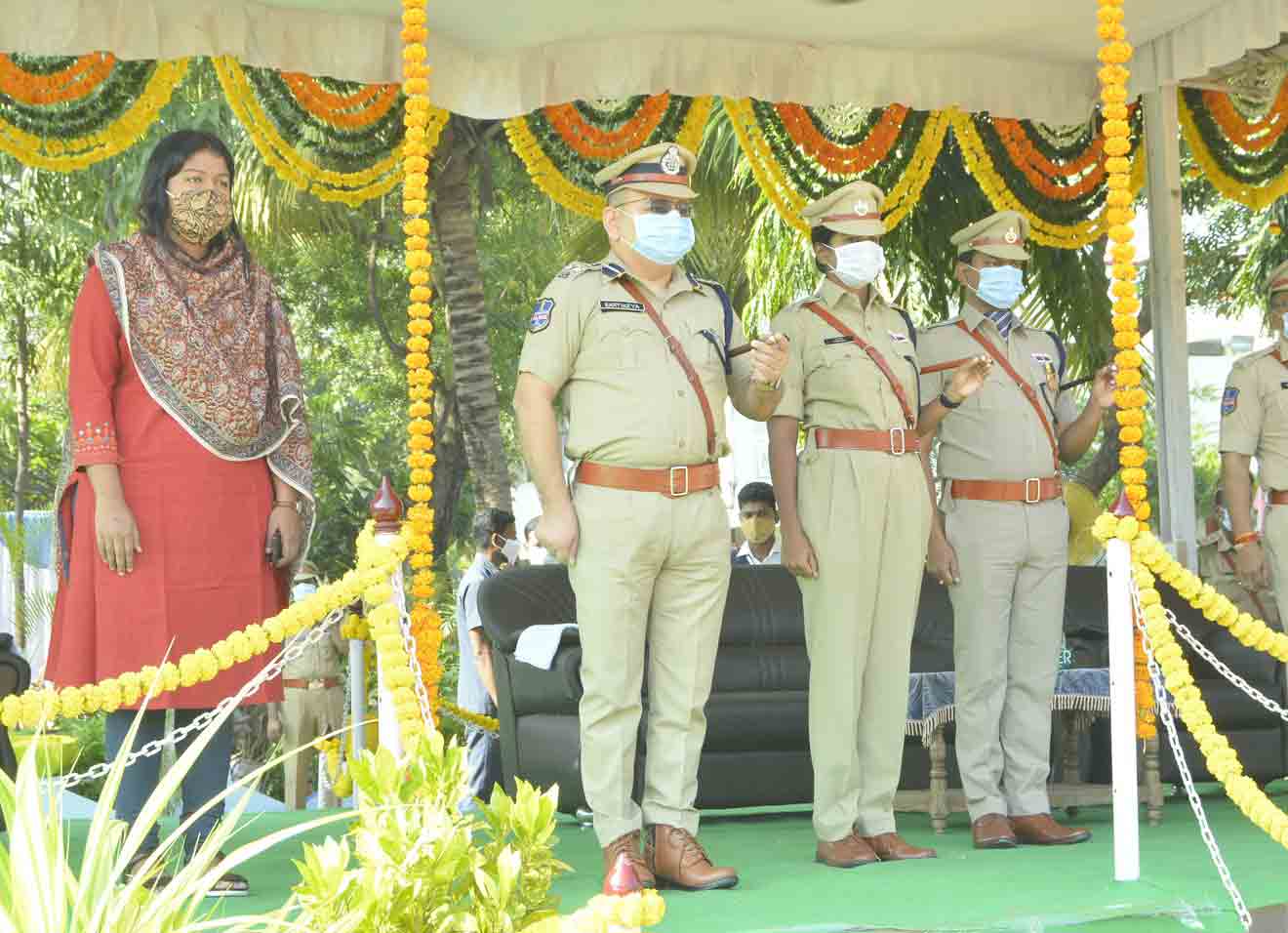 పోలీసు అమరుల త్యాగాలు మరువలేము ..