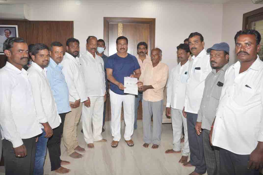 సంక్షేమ పథకాల అమలులో తెలంగాణ దేశంలోనే రోల్‌ మోడల్‌.. ప్రభుత్వ విప్‌ గంప గోవర్ధన్‌