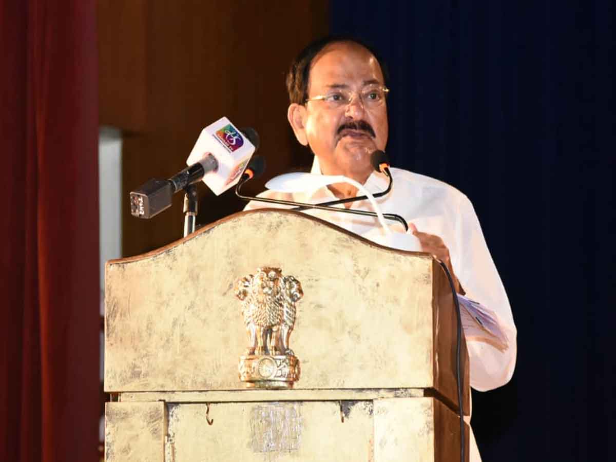 Venkaiah Naidu : ఉన్నత విద్యలో బహుముఖ విధానాలు అవసరం: వెంకయ్యనాయుడు