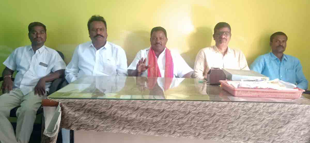 బీసీలు సంఘటితం కావాలి