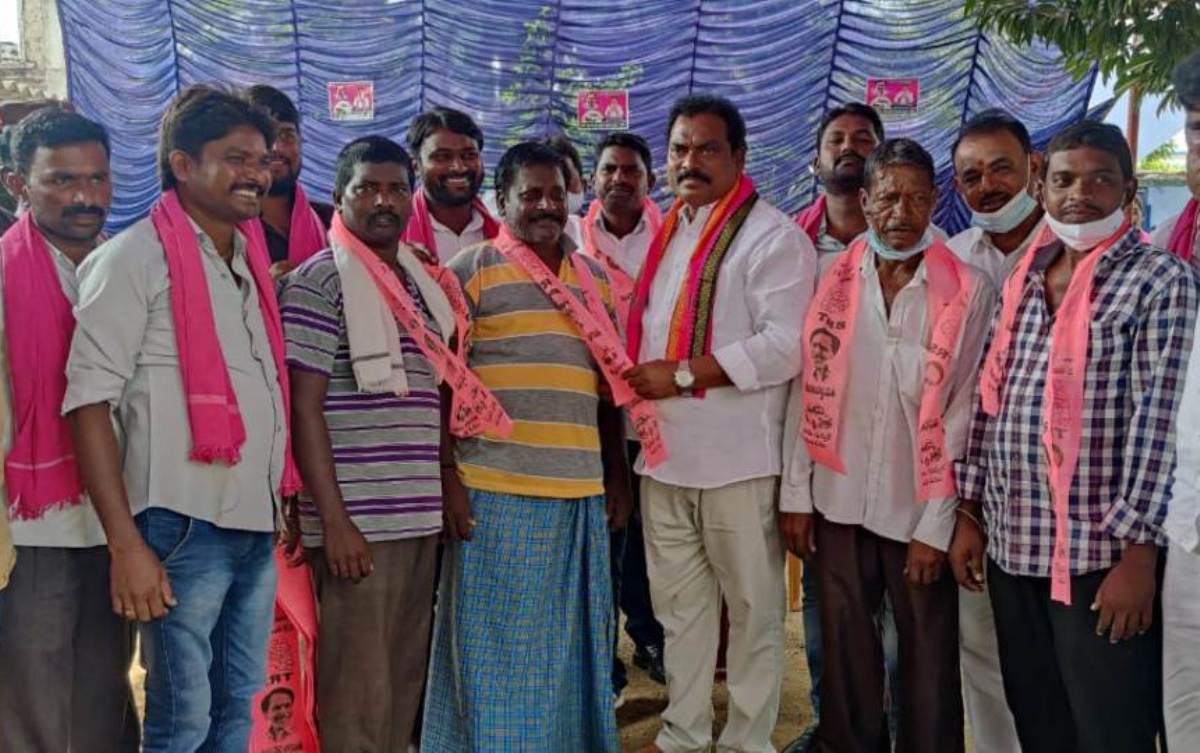 Huzurabad | ఎమ్మెల్యే సుంకె రవిశంకర్‌ సమక్షంలో టీఆర్ఎస్‌లో చేరిన బీజేపీ నాయ‌కులు