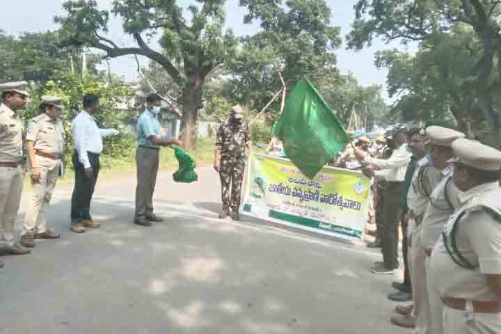 అడవుల సంరక్షణ అందరి బాధ్యత
