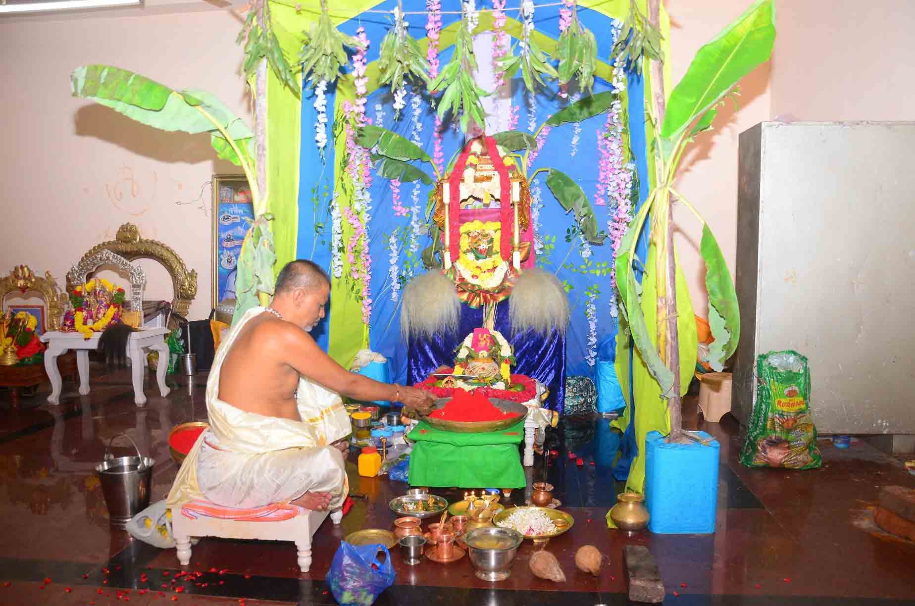 Yadadri: వైభవంగా శ్రీదేవి శరన్నవరాత్రి ఉత్సవాలు