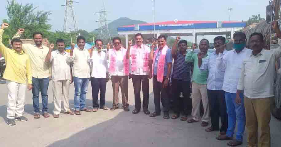 Huzurabad | హుజురాబాద్లో ప్రచారానికి తరలిన టీబీజీకేఎస్ నాయకులు