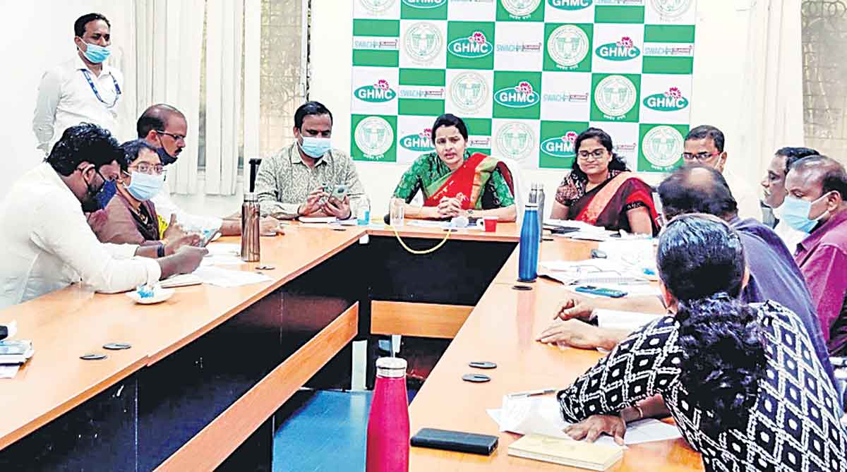 అభివృద్ధి పనులను పూర్తి చేయాలి