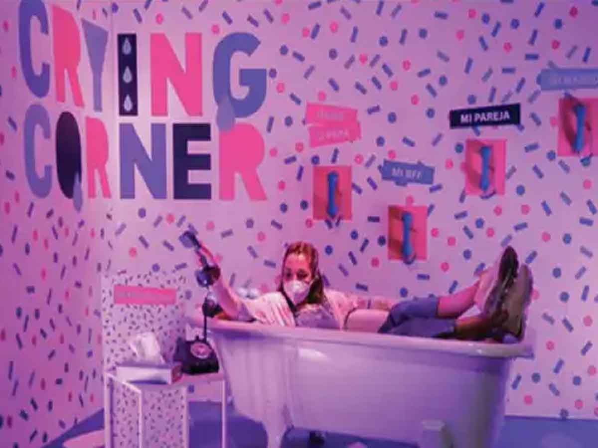 Crying Room : ఒత్తిడితో సతమతమవుతున్నారా? అయితే, ఈ ‘క్రైయింగ్‌ రూం’కు రండి!