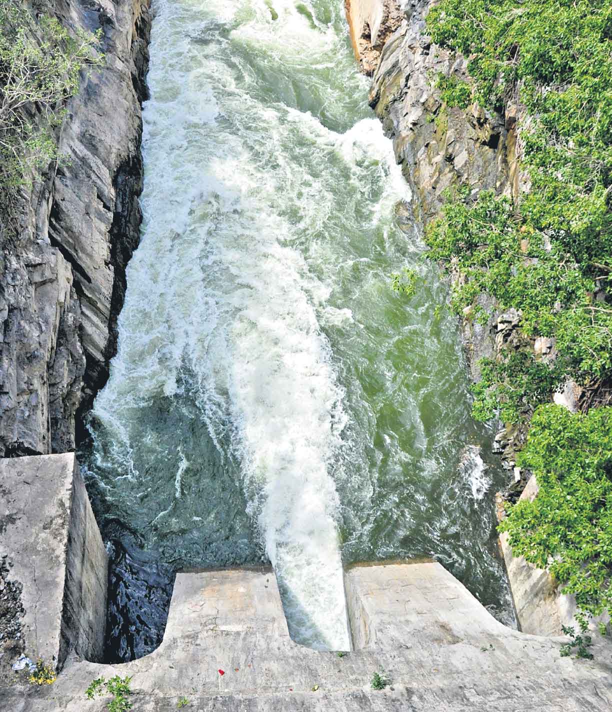 ఏపీ ఆయకట్టు 1.3 లక్షల ఎకరాలే