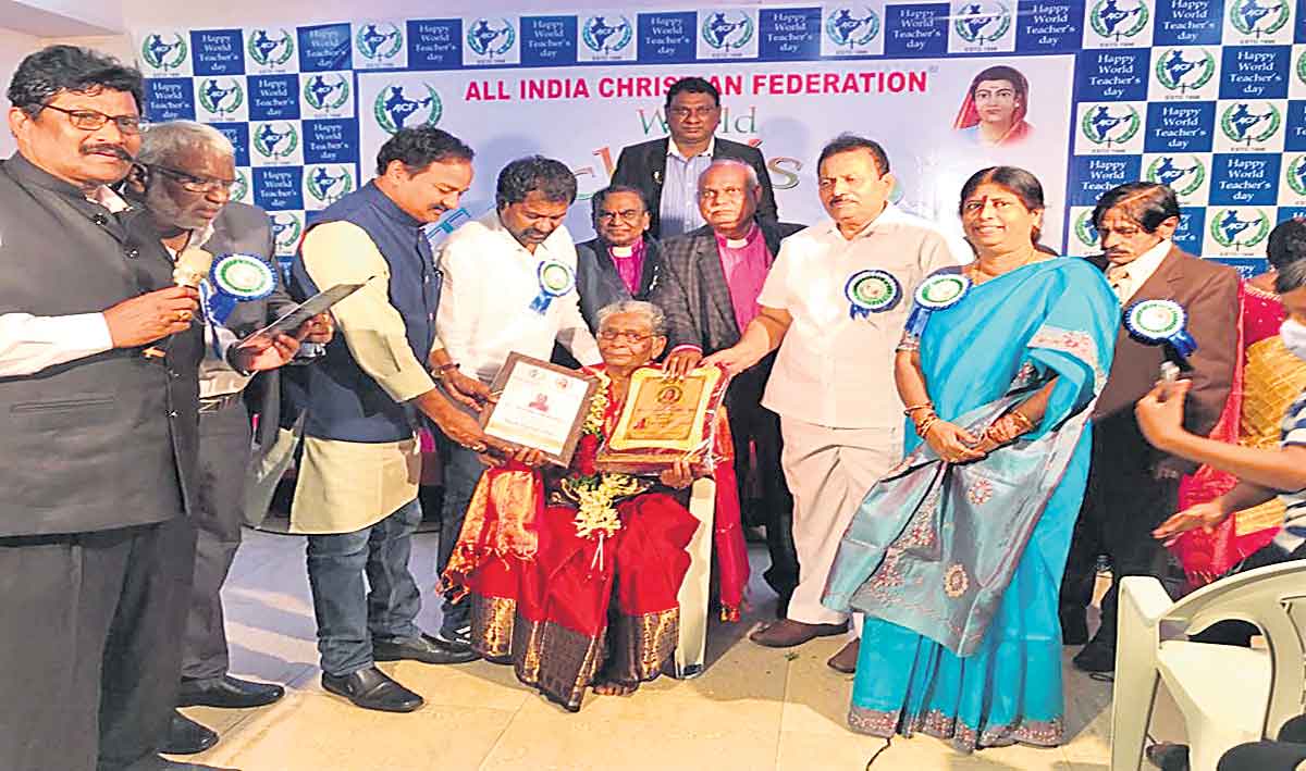 కార్పొరేట్‌కు ధీటుగా..సర్కార్‌ బడులు