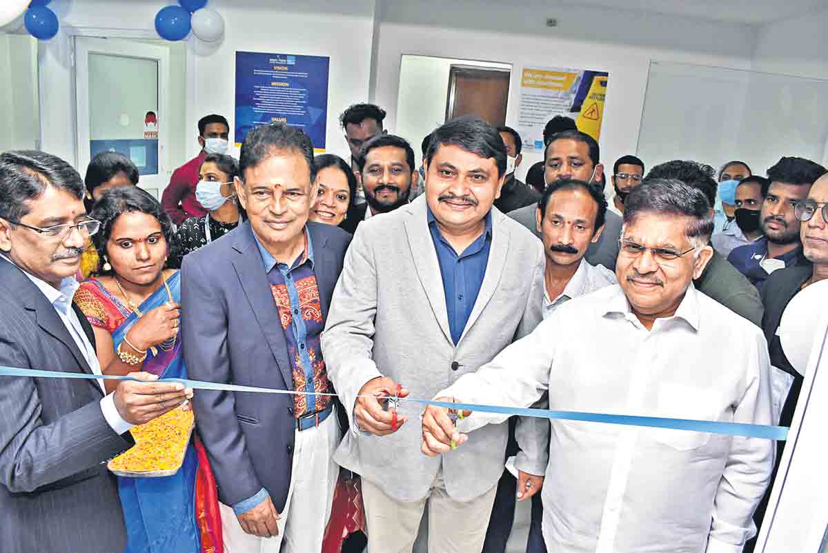 కండ్లను జాగ్రత్తగా కాపాడుకోవాలి