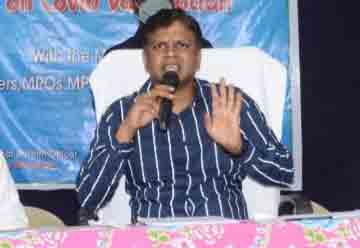 రెండవ డోసు వ్యాక్సిన్‌ వేసుకునేలా అవగాహన కల్పించాలి