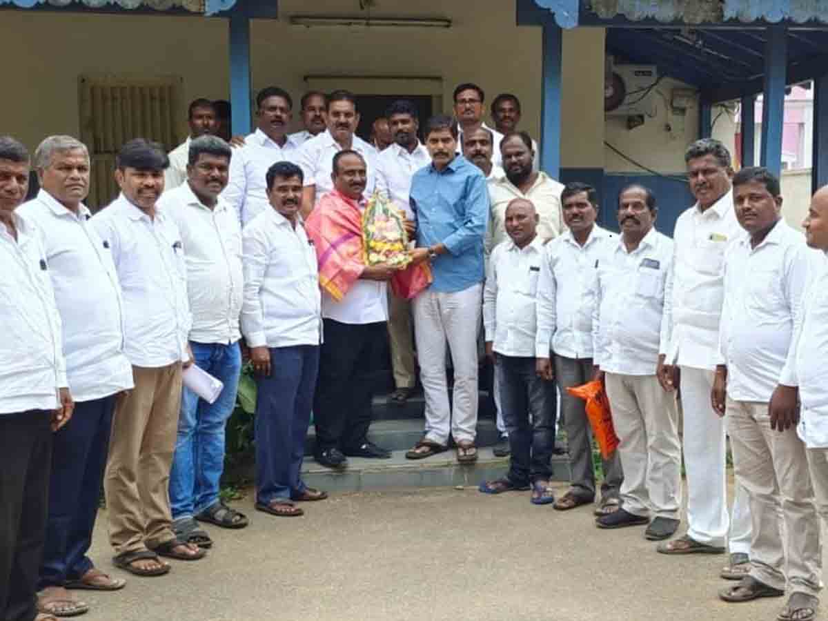 ప్రభుత్వ పథకాలను ప్రజలకు వివరించే బాధ్యత కార్యకర్తలదే.. ఎమ్మెల్యే సురేందర్‌