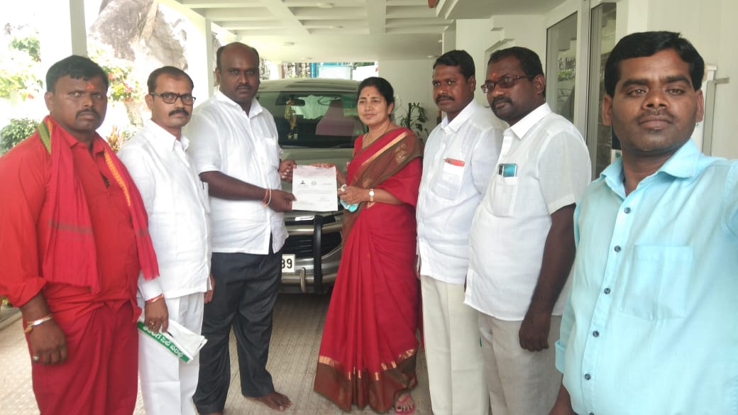 సీఎం సహాయనిధితో పేదలకు భరోసా: ప్రభుత్వ విప్ గొంగిడి సునీత