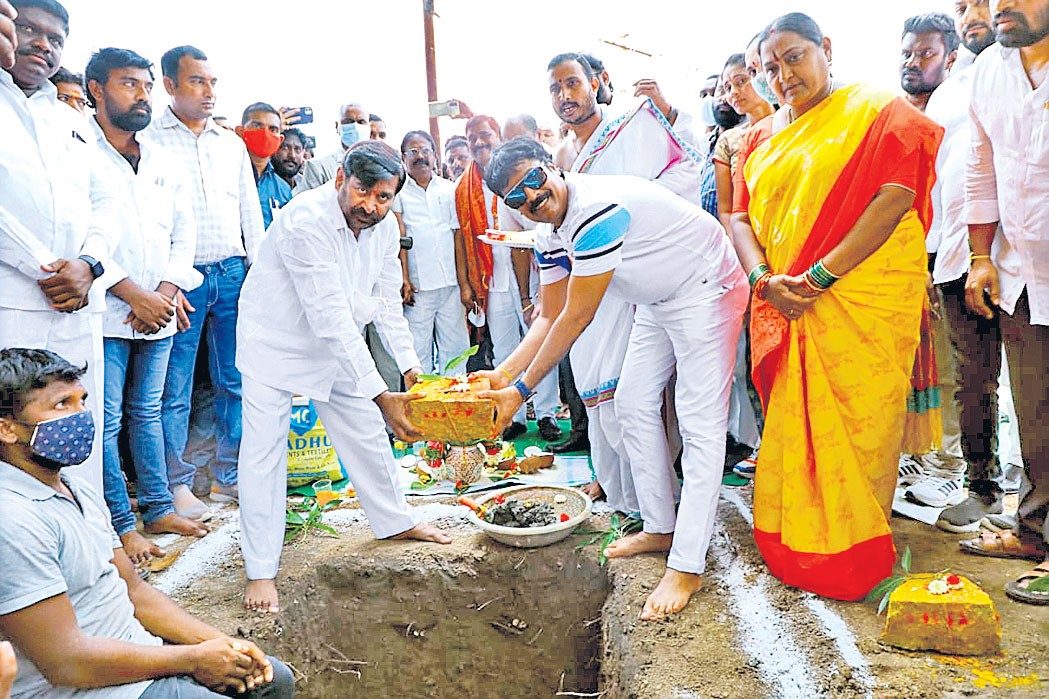 సూర్యాపేటలో క్రికెట్ అకాడమీ