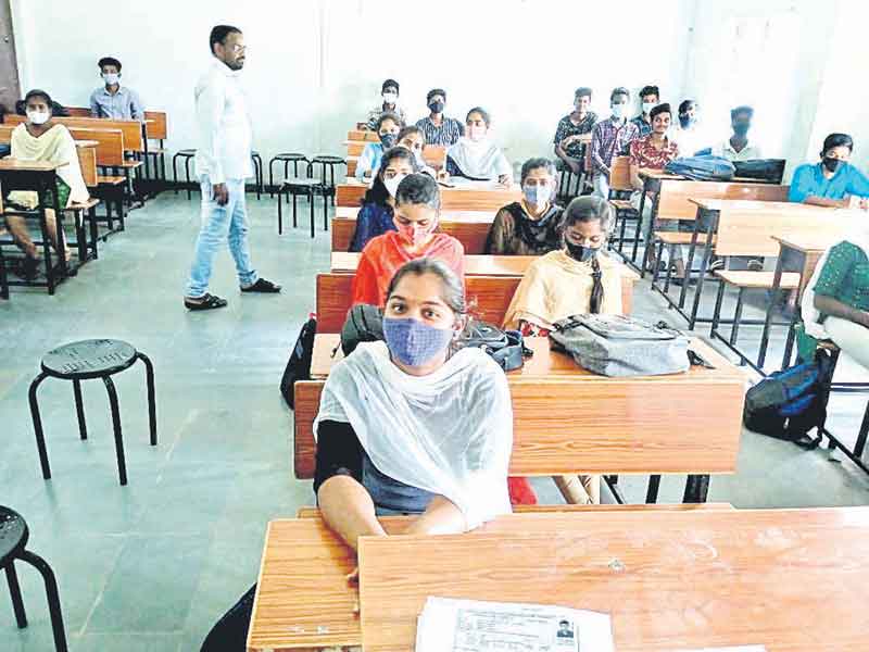 ఇంటర్‌ పరీక్షలకు సర్వం సిద్ధం