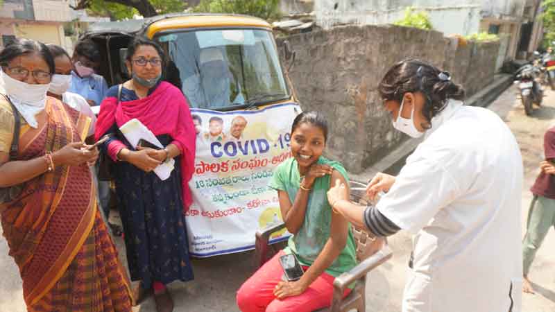 క్రరోనా కేసులు తగ్గినయ్‌