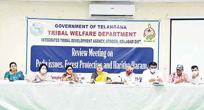 పోడు భూముల సమస్యలపై దృష్టి