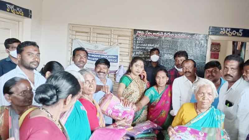 పండుగను ఆనందంగా జరుపుకోవాలి