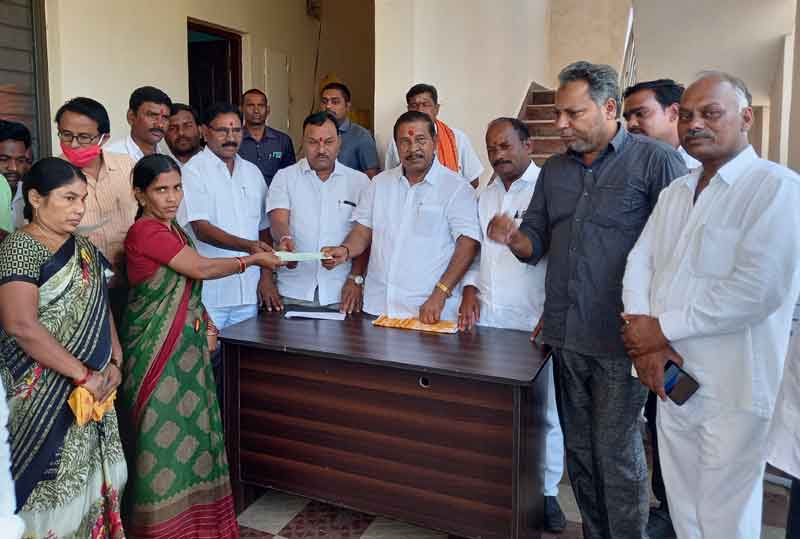 పేదింటి ఆడపిల్లల పెళ్లిళ్లకు సర్కారు భరోసా