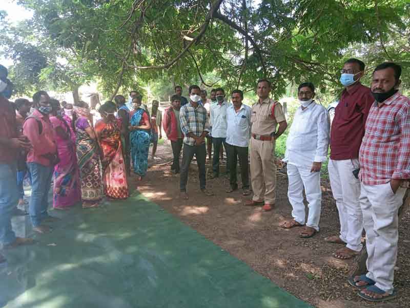 కుల భేదాలు లేకుండా ఐకమత్యంతో మెలగాలి