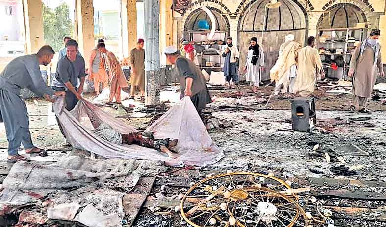 అఫ్గాన్‌లో మసీదుపై ఆత్మాహుతి దాడి