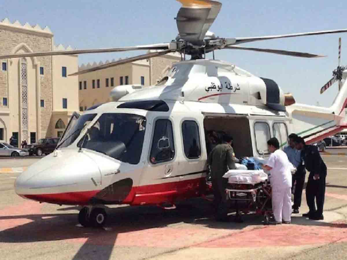 కూలిన ఎయిర్‌ అంబులెన్స్‌.. ఇద్దరు పైలట్లతో సహా నలుగురు మృతి