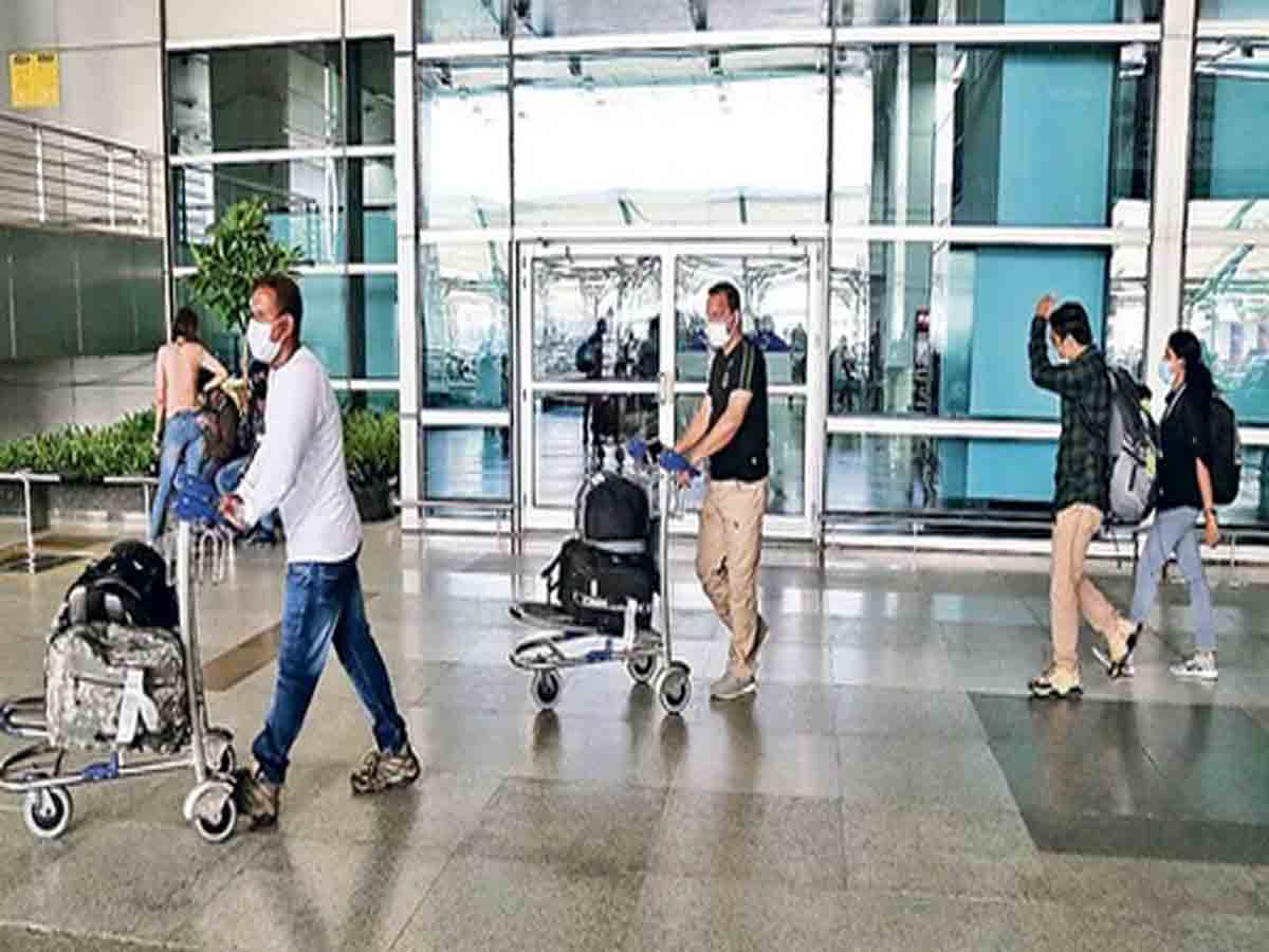 New Covid variant: అంతర్జాతీయ ప్రయాణీకులపై రాష్ట్రాలకు కేంద్రం హెచ్చరిక