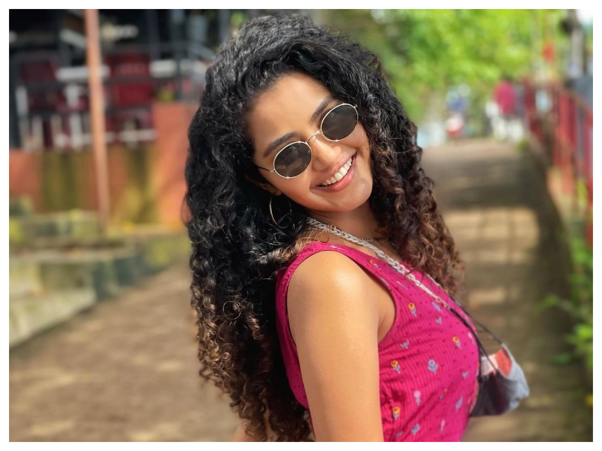 Anupama Parameswaran | అనుపమ పరమేశ్వరన్ క్యూట్ లుక్…