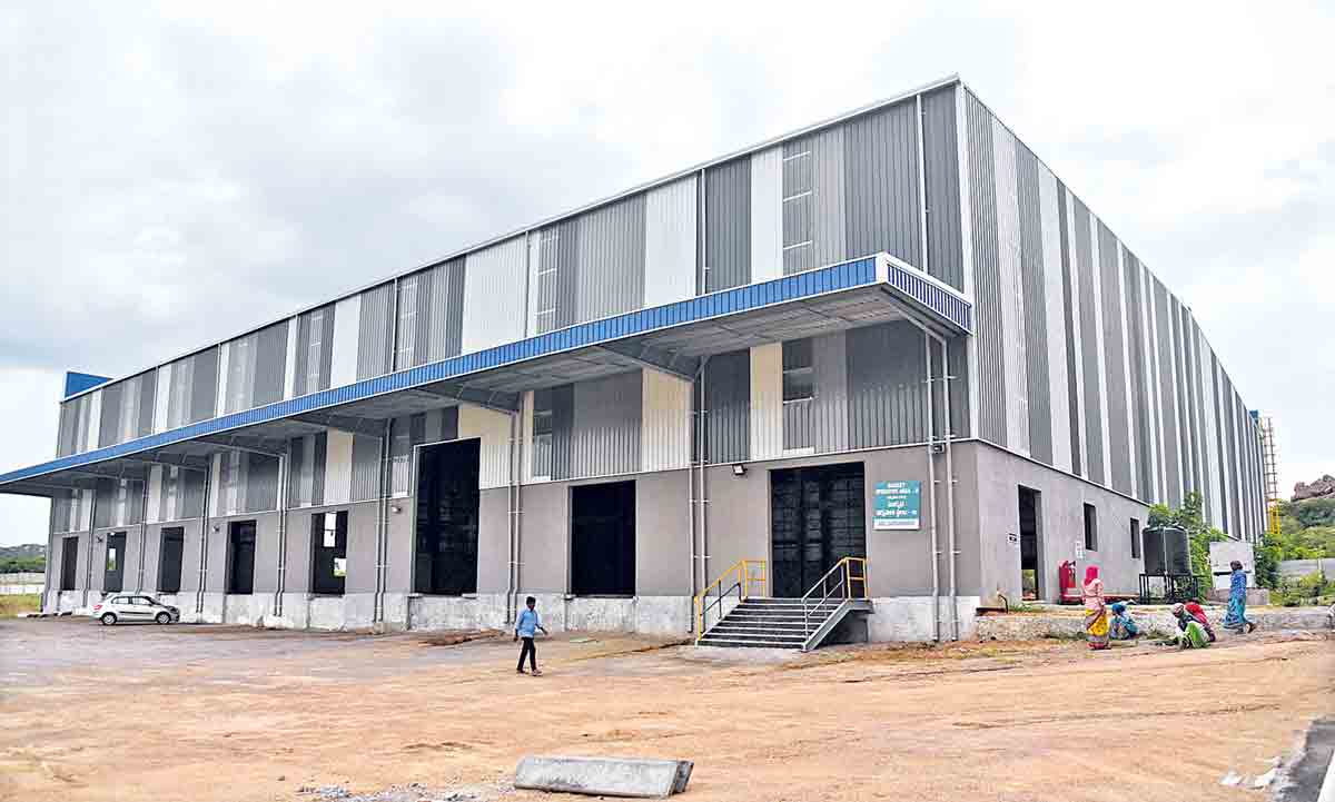 పండ్ల బాట