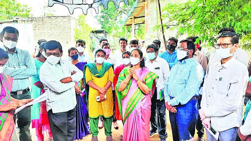 అధైర్యపడొద్దు.. అండగా ఉంటాం..