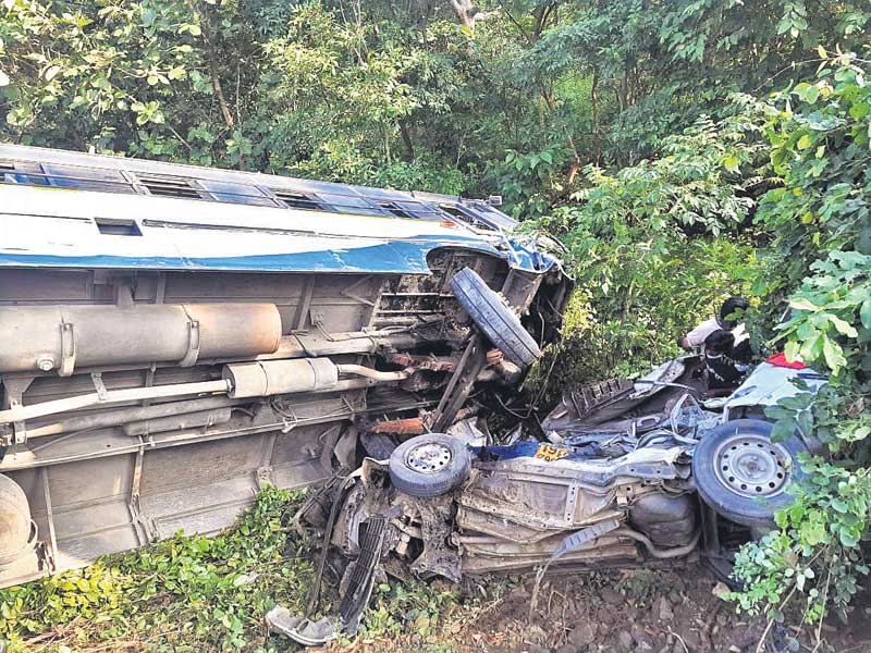 దూసుకొచ్చిన మృత్యువు