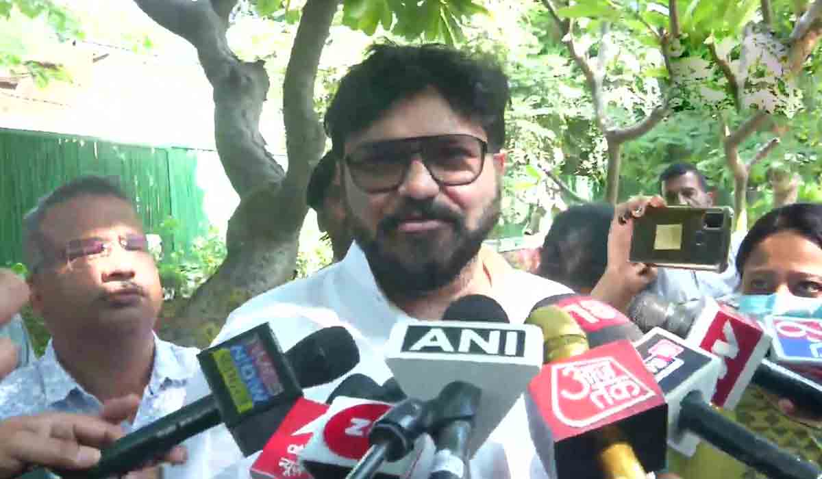 ఎంపీ ప‌ద‌వికి రాజీనామా చేసిన బాబుల్ సుప్రియో