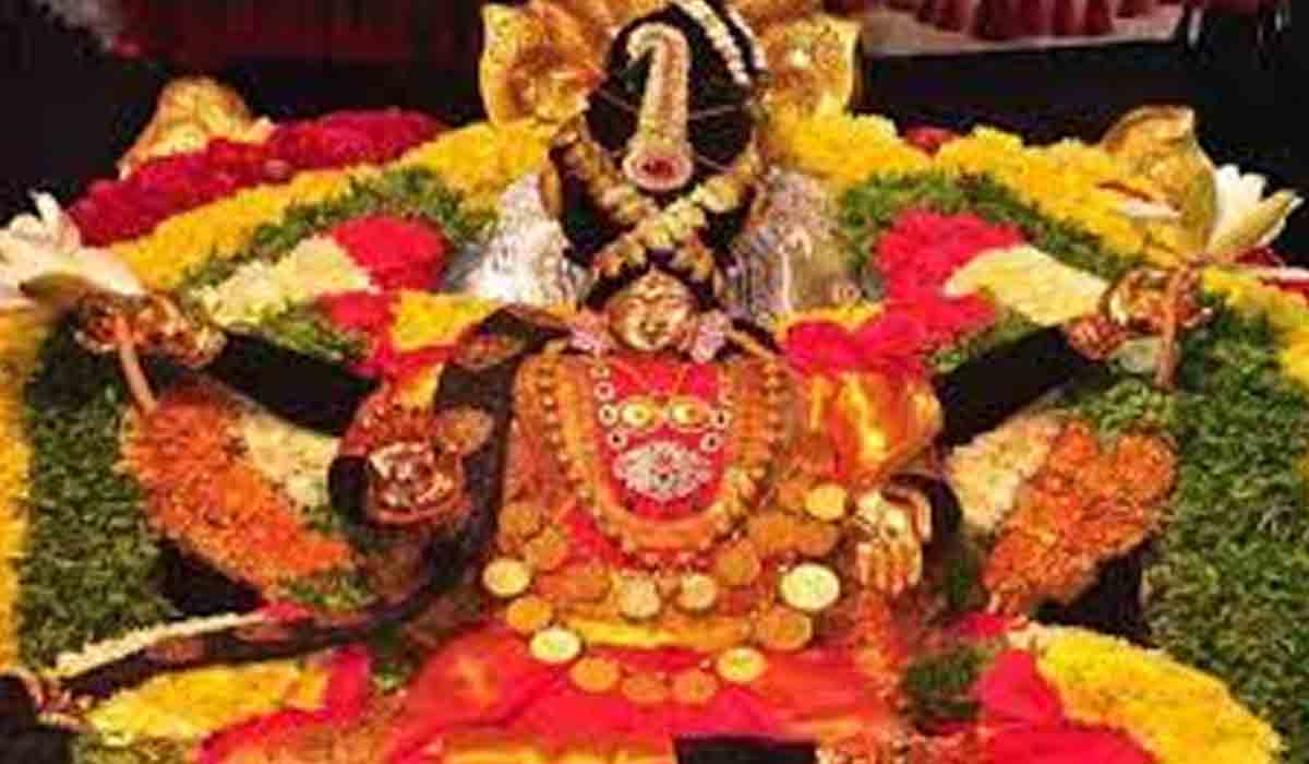 శరన్నవరాత్రోత్సవాలు | విజయలక్ష్మి అలంకారంలో అమ్మవారు