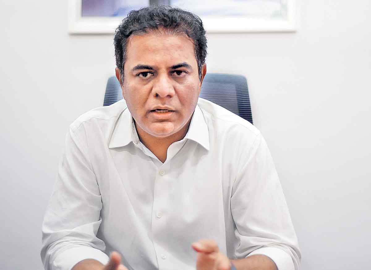 ఈటల, రేవంత్‌ గోల్కొండలో భేటీ.. కాదని చెప్పండి.. ఫొటోలిస్తా