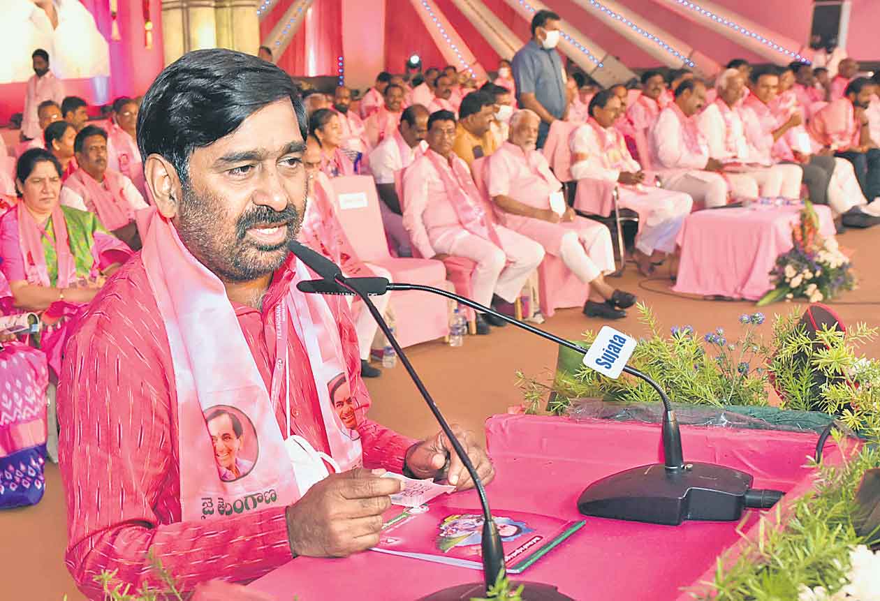 కేసీఆర్‌ పాలనను కేంద్రమే మెచ్చుకొన్నది