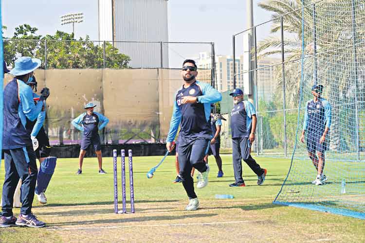 త్రో డౌన్‌ స్పెషలిస్ట్‌ మహీ