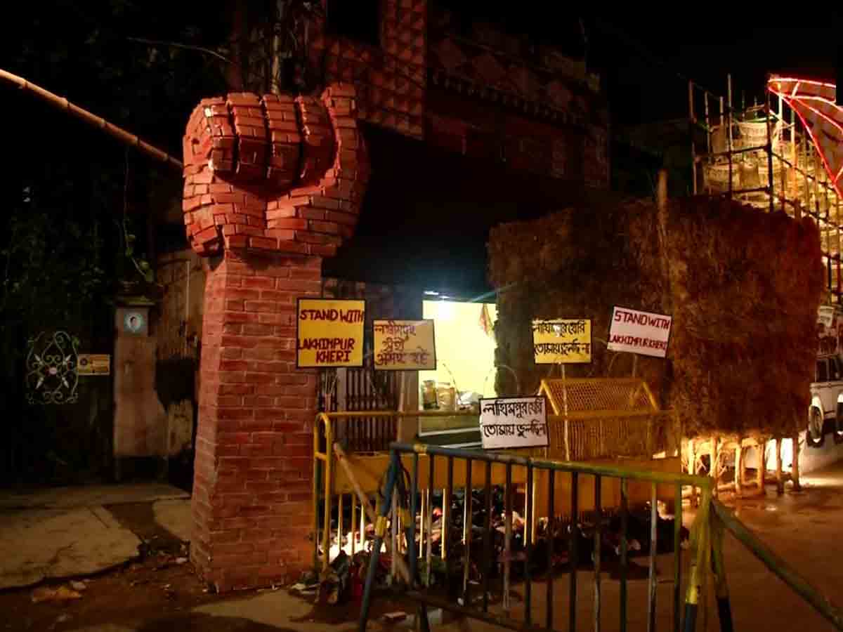 బెంగాల్‌ దుర్గా మండపంలో.. లఖింపూర్ ఖేరీ ఘటనపై కళారూపాలు