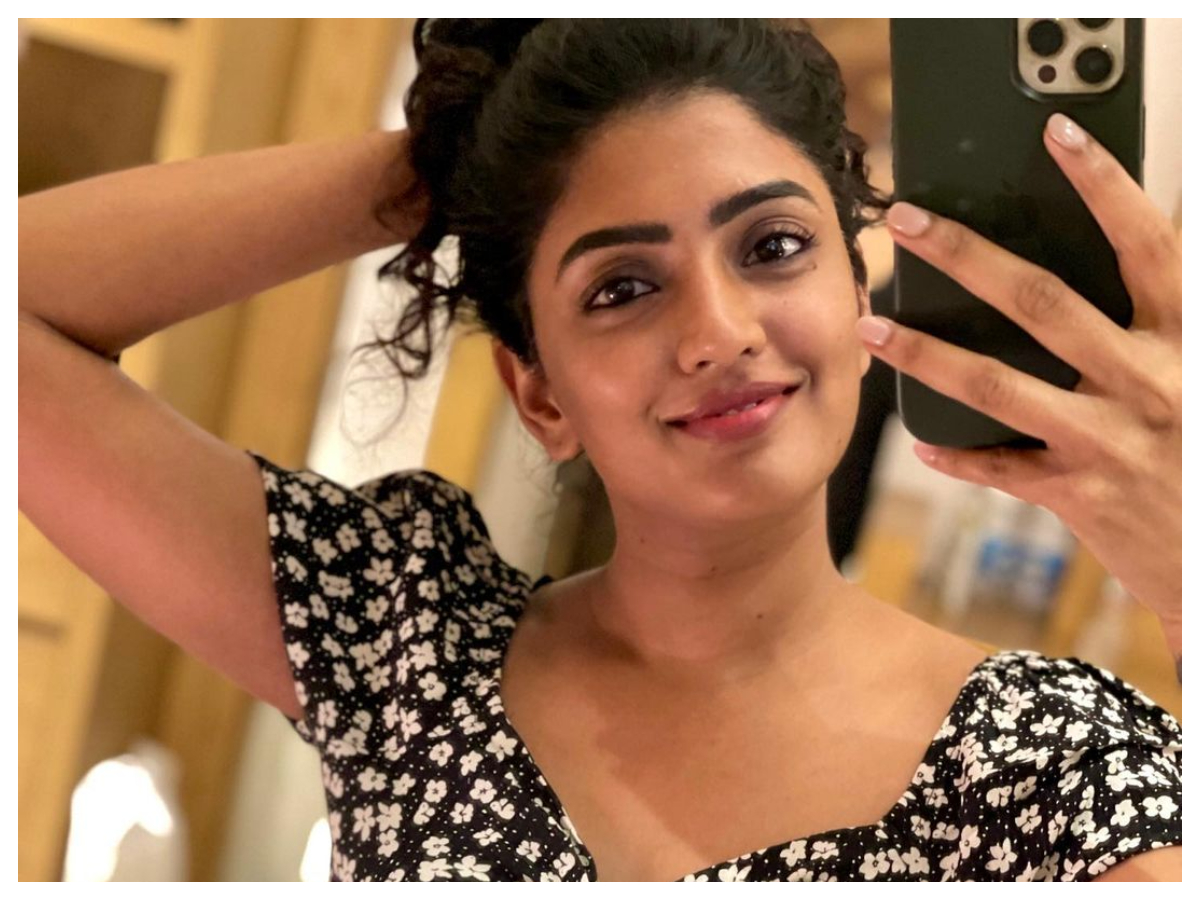 Eesha Rebba | అదిరిపోయిన ఈషా రెబ్బ‌ సెల్ఫీ..