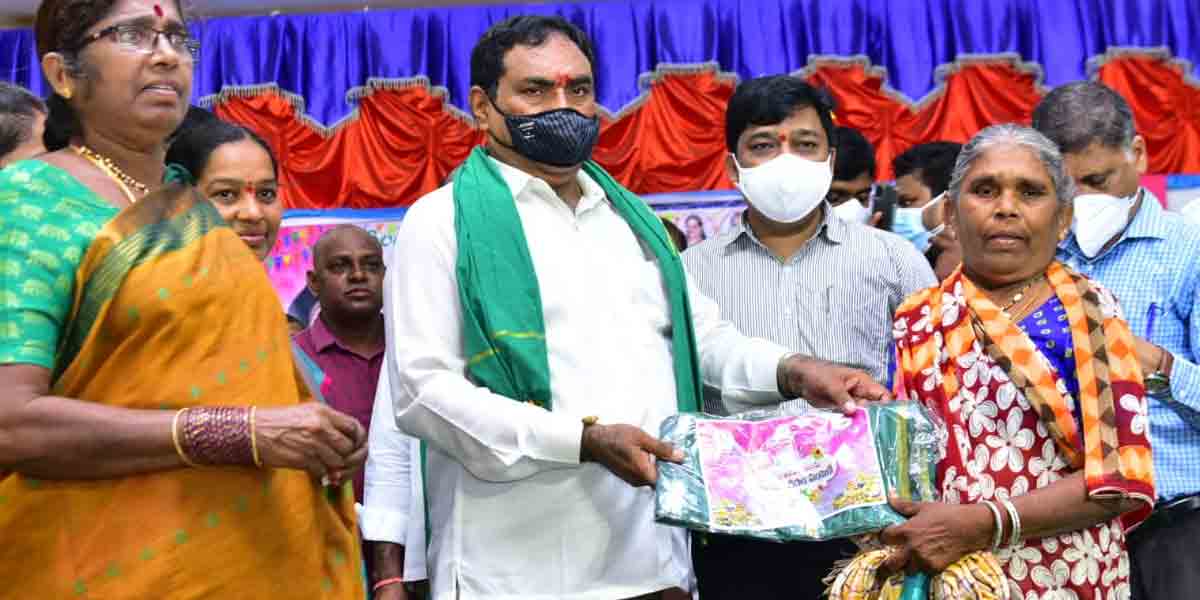 అభివృద్ధి, సంక్షేమ పథకాలతో నిత్యం పండుగే : మంత్రి ఎర్రబెల్లి