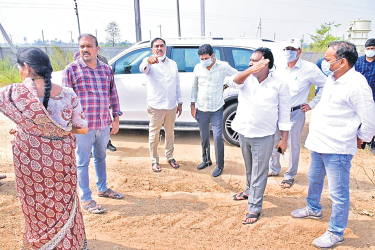 గర్జనకు దండులా కదలాలి