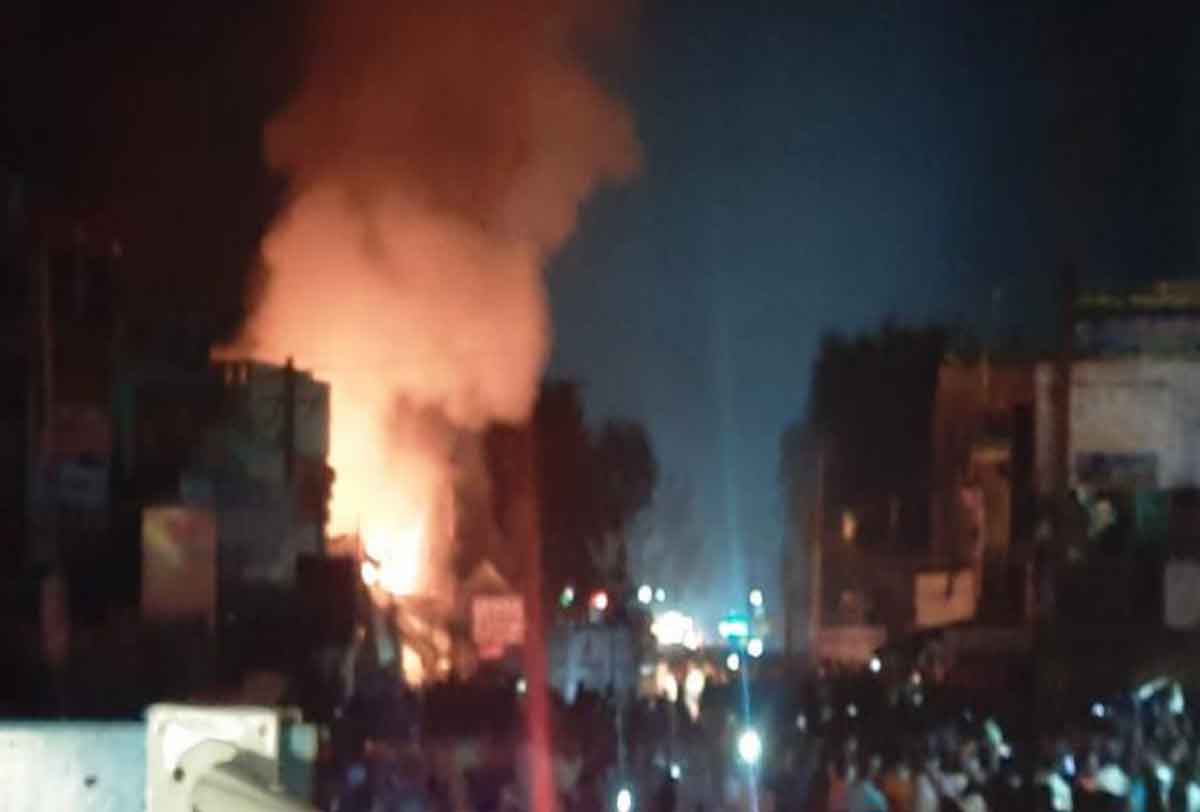 Fire @ Crackers Shop | త‌మిళ‌నాడు ప‌టాకుల దుకాణంలో ఫైర్‌.. ఐదుగురు మృతి