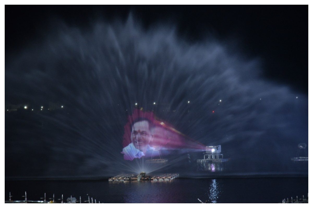 Komati Cheruvu | కోమటి చెరువు వద్ద ఆక్వా స్క్రీన్ ఫ్లోటింగ్ మ్యూజికల్ ఫౌంటెన్ ఫొటోలు..