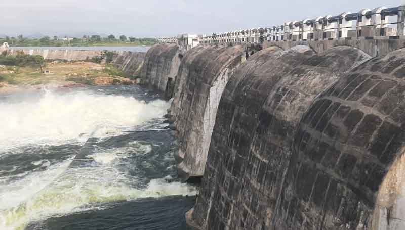 జూరాలకు వరద ఉధృతి