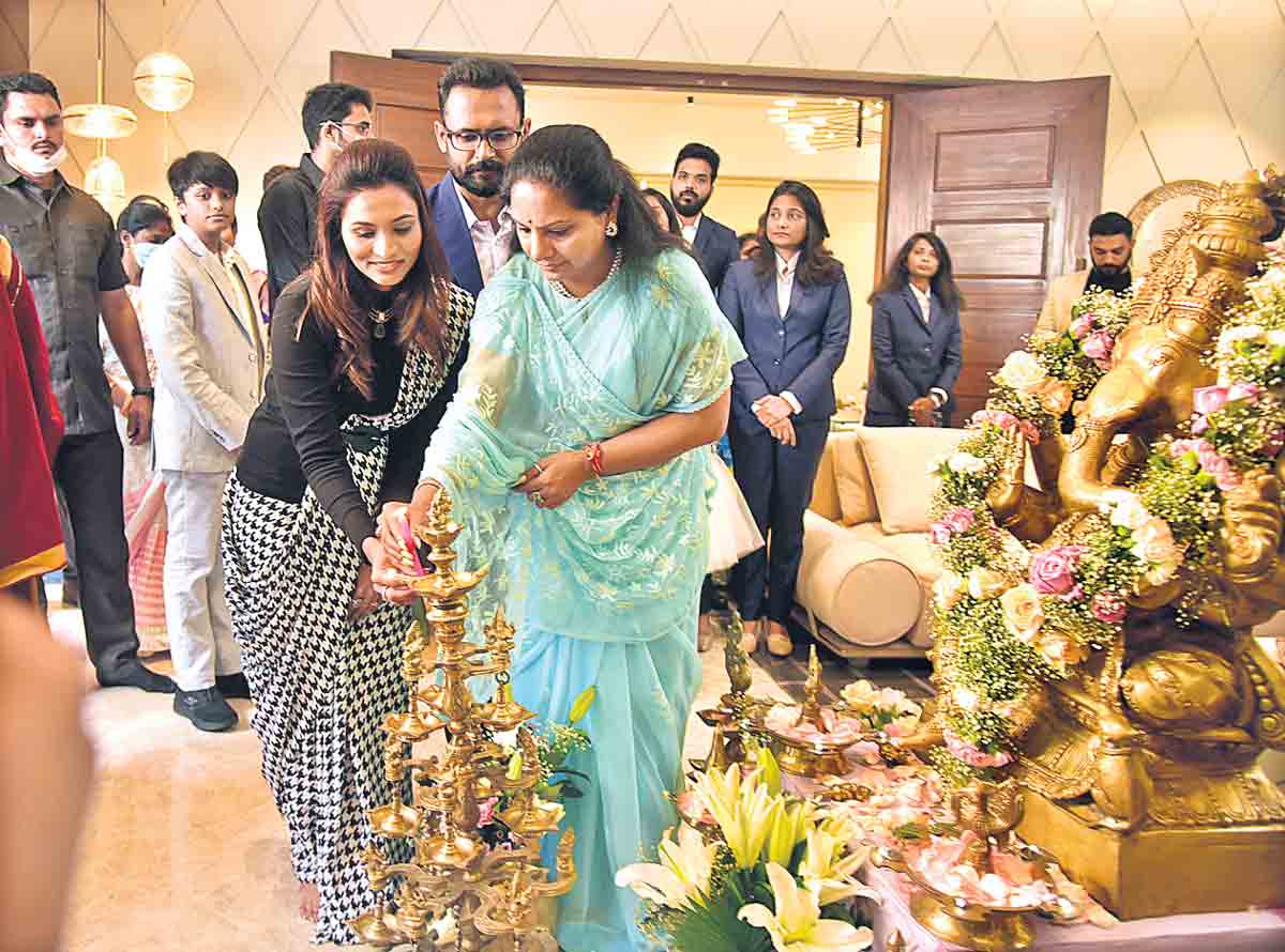 తెలంగాణలో పెట్టుబడులపై విదేశీ సంస్థల ఆసక్తి