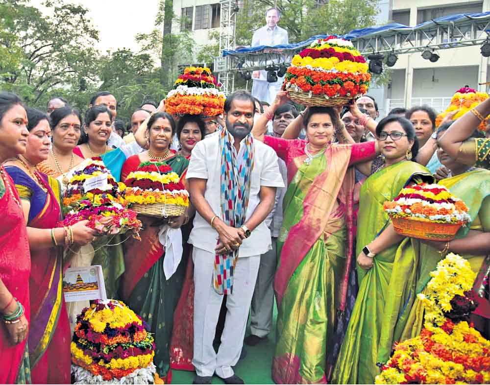 ప్రకృతి పండుగ బతుకమ్మ