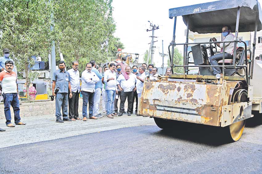 కేసీఆర్‌ తపన అభివృద్ధి.. ఈటల ఆలోచన ఆస్తులు
