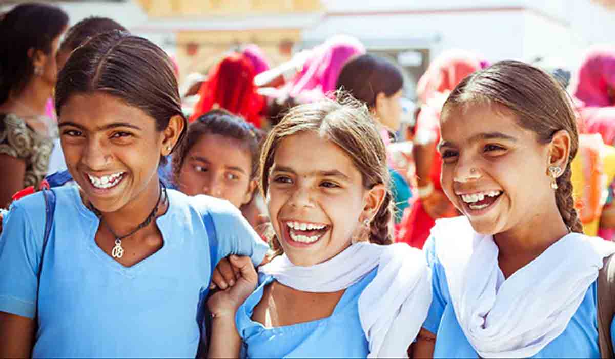 బాలికలకు తోడ్పాటు అందిద్దాం: మంత్రి సత్యవతి