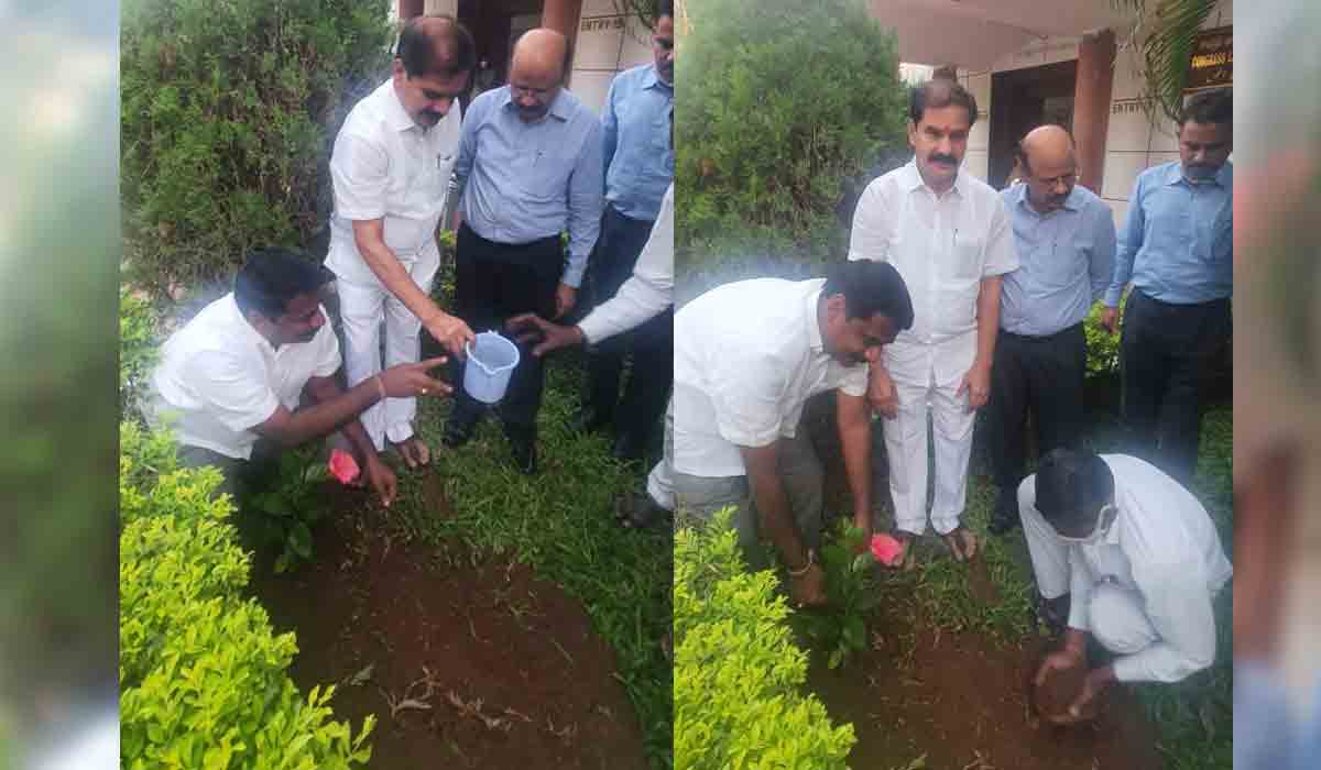 Green India Challenge |టీఆర్‌ఎస్‌ఎల్పీ కార్యాలయ కార్యదర్శి జన్మదినం సందర్భంగా అసెంబ్లీ ఆవరణలో గ్రీన్‌ఇండియా ఛాలెంజ్