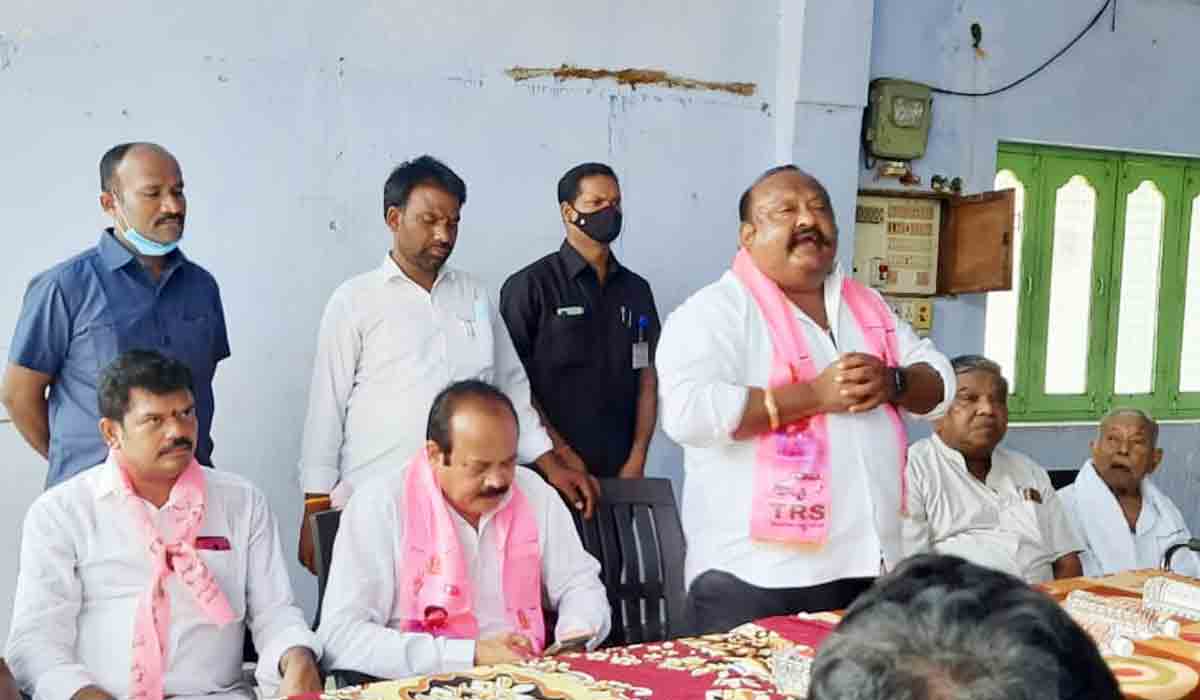 Gangula | పేద‌ల భూముల్ని లాక్కొన్న వ్యక్తి కావాలా? అభివృద్ధిని కాంక్షించే గెల్లు శ్రీ‌నివాస్ కావాలా? నిర్ణ‌యం మీదే!