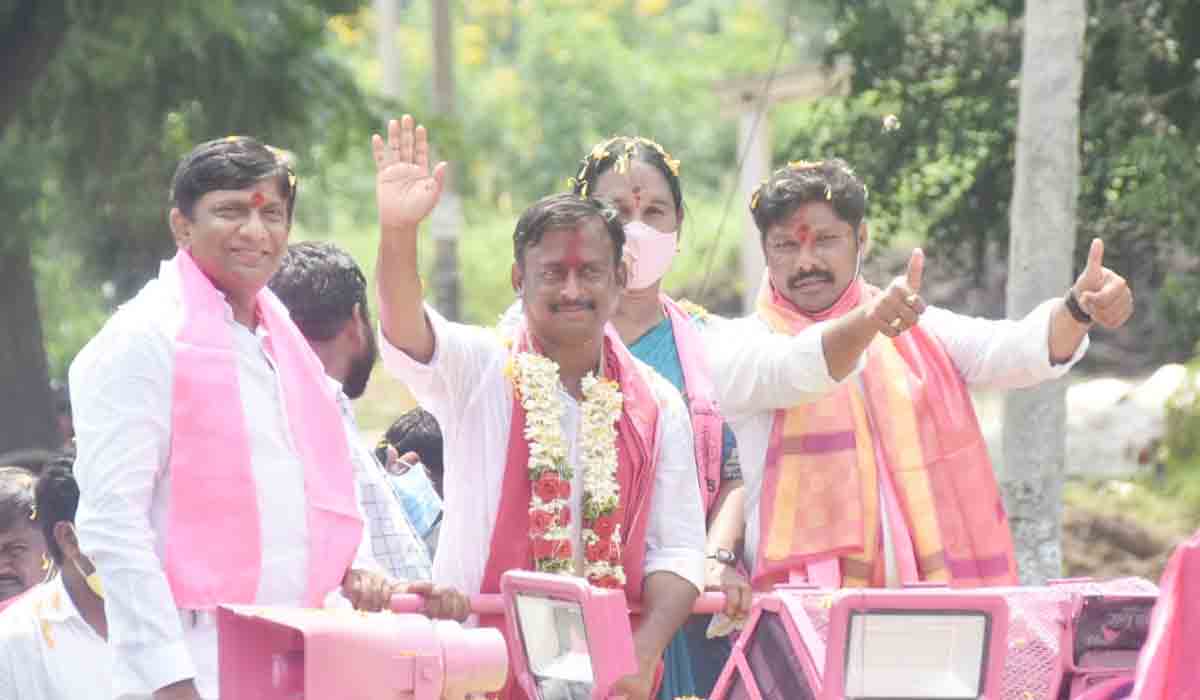 Huzurabad | జోర్దార్‌.. హుజూరాబాద్ ! దుమ్ము లేపుతున్న టీఆర్ఎస్ ఇంటింటి ప్ర‌చారం..